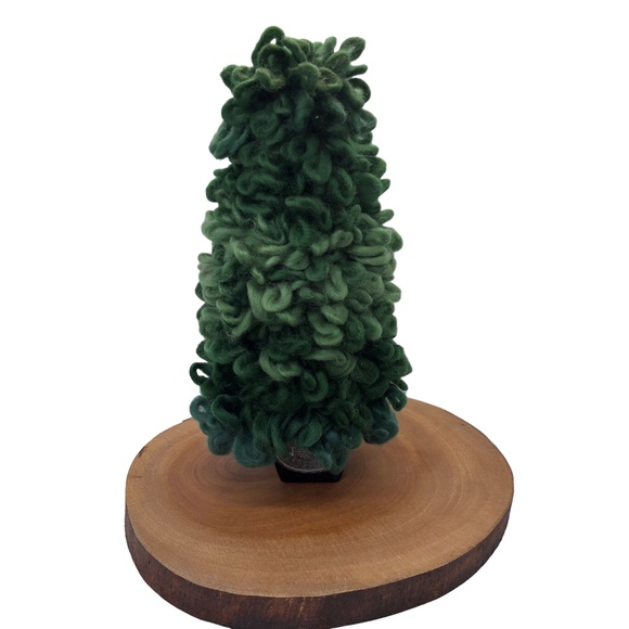 Whimsical Loop Yarn Forest Christmas Tree 10" - Picture 11 of 14